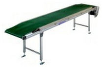 Belt conveyor / for bulk materials